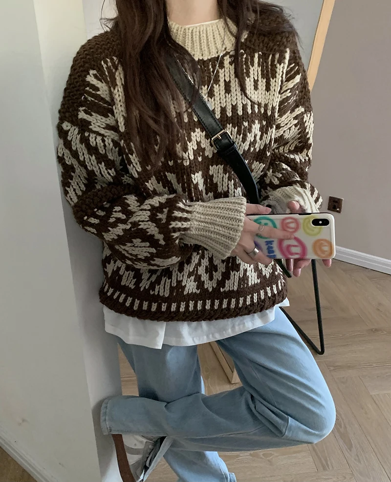 Vintage Geometric Pattern Jacquard Long Sleeve Pullovers Sweater Womens Winter Loose Knitting Female Thicken Coat 
Vintage Geometric Pattern Jacquard Long Sleeve Pullovers Sweater Womens Winter Loose Knitting Female Thicken Coat