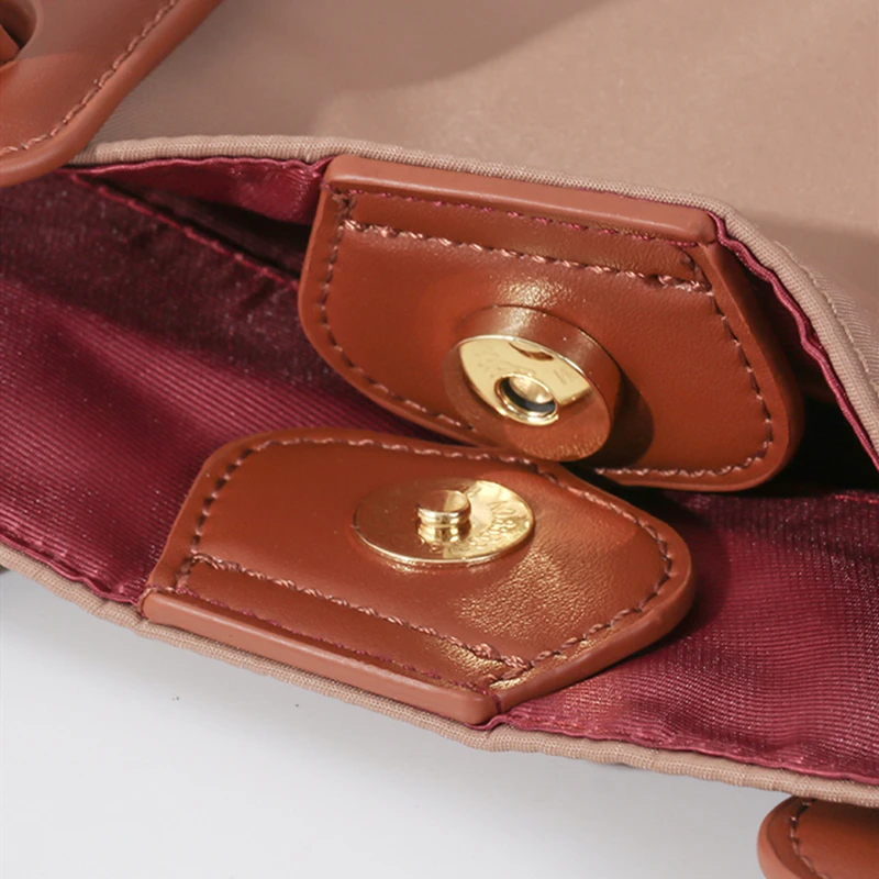 Quality Waterproof Nylon Tote Bags for Women 2020 New Trend Simple Shoulder Messenger Bag Ladies Casual Composite Bags Sac Luxe 
Quality Waterproof Nylon Tote Bags for Women 2020 New Trend Simple Shoulder Messenger Bag Ladies Casual Composite Bags Sac Luxe