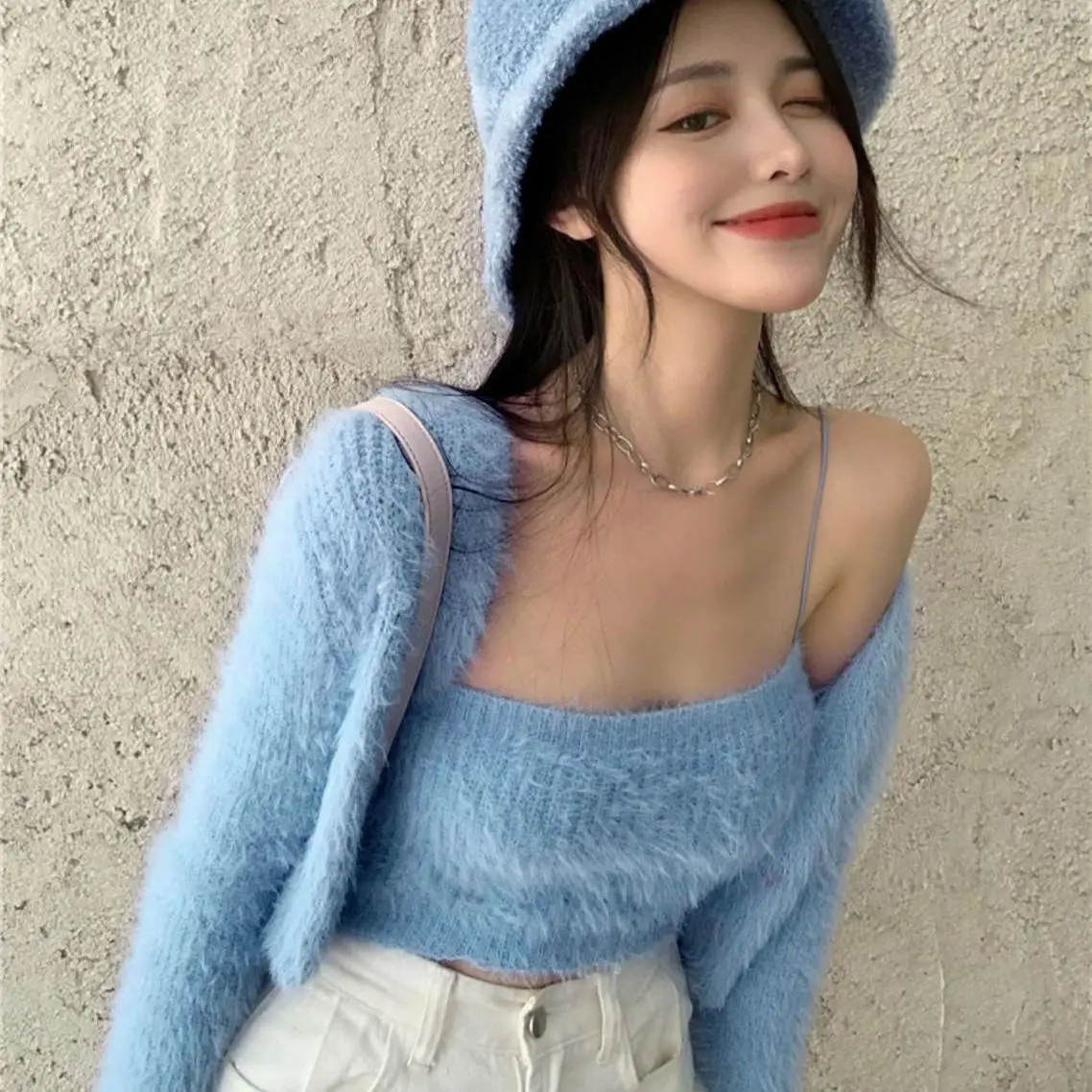 Sexy Faux Mink Two Pieces Knitting Set For Women Spring Autumn Harajuku Crop Cardigans + Camisole Ladies Sweet Sweater Suits
Sexy Faux Mink Two Pieces Knitting Set For Women Spring Autumn Harajuku Crop Cardigans + Camisole Ladies Sweet Sweater Suits