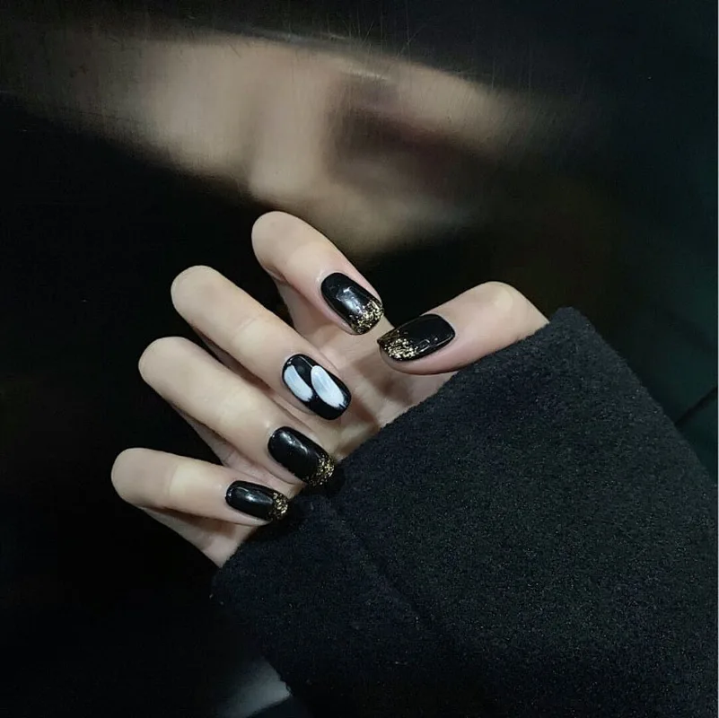 24pcs Fake Nails Nail Art Accessories Tips and Adhesives Artificial Short Art Design Artificial Nail Polish Nail Art
24pcs Fake Nails Nail Art Accessories Tips and Adhesives Artificial Short Art Design Artificial Nail Polish Nail Art