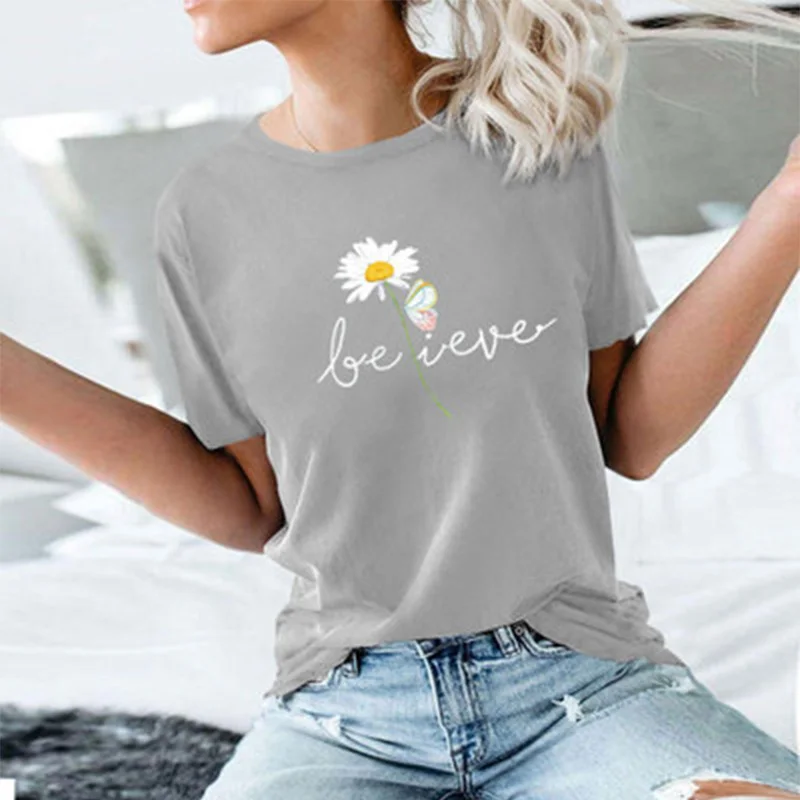 2021spring summer hot-selling casual small daisy butterfly letter printing round neck short sleeve loose hedging women's T-shirt
2021spring summer hot-selling casual small daisy butterfly letter printing round neck short sleeve loose hedging women's T-shirt