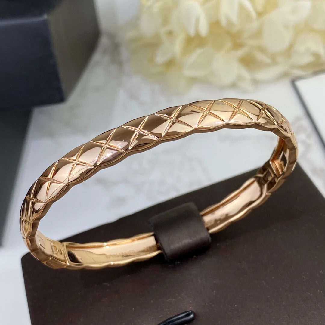 Sterling Silver Bracelet Top quality luxury brand bracelet Jewelry Gift S925 birthday gift Bracelet
Sterling Silver Bracelet Top quality luxury brand bracelet Jewelry Gift S925 birthday gift Bracelet