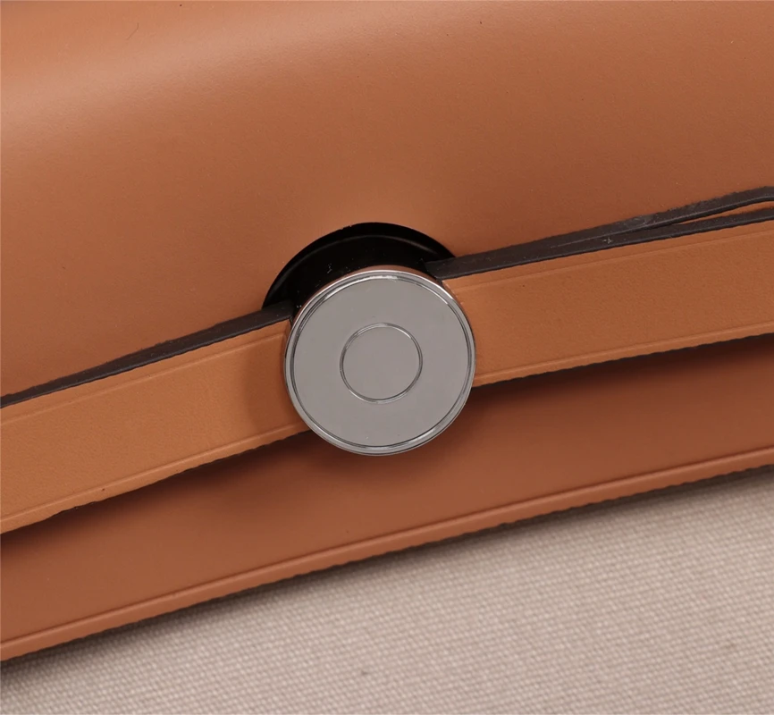 2021 Classic Ladies Handbag Leather Canvas Metal Silk Thread Perfect Combination Of Luxury Messenger Bag Shoulder Bag
2021 Classic Ladies Handbag Leather Canvas Metal Silk Thread Perfect Combination Of Luxury Messenger Bag Shoulder Bag