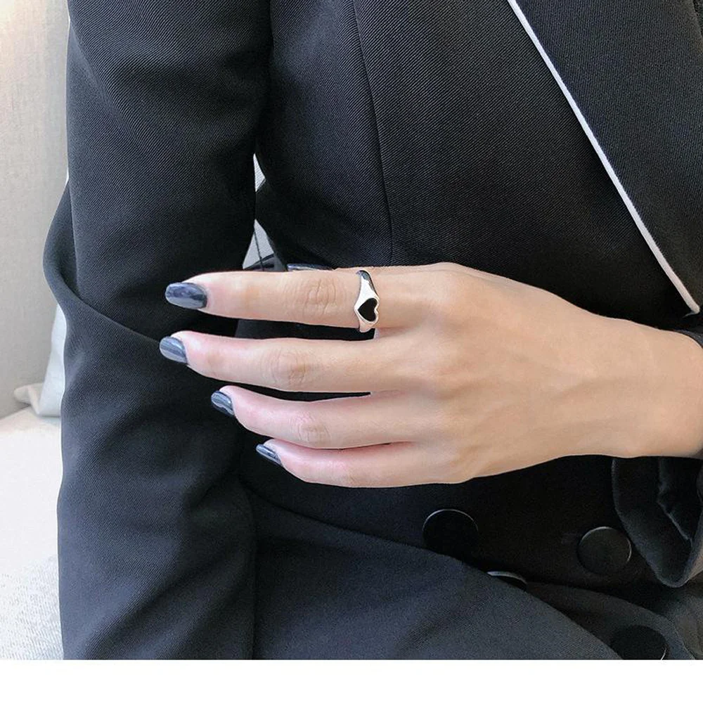 2021 Fashion Contemporary And Contracted Hip Pop Classic Black Love Rings Female Fashion Jewelry Gifts Ring
2021 Fashion Contemporary And Contracted Hip Pop Classic Black Love Rings Female Fashion Jewelry Gifts Ring