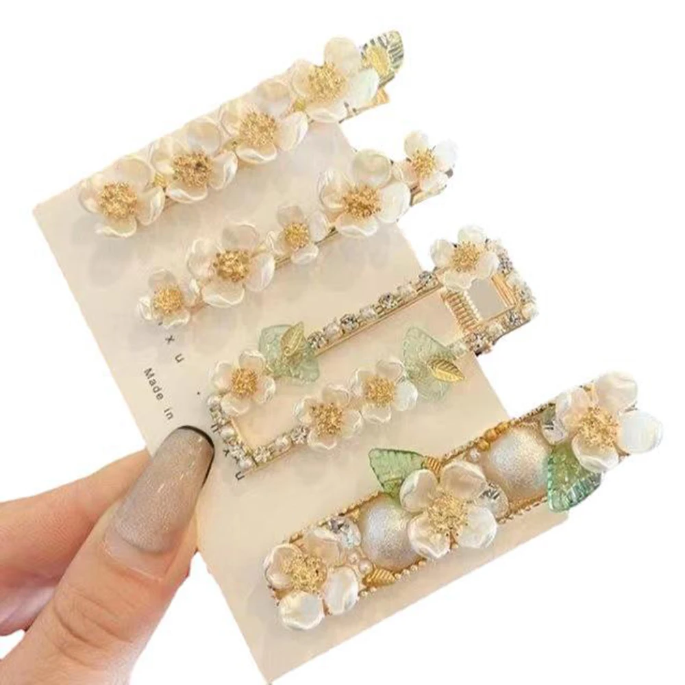 2021 New Sweet Flower Pearl Metal Hair Clip for Women Retro Geometric Barrettes Hairpin Girls Hair Accessories Hair Ornaments
2021 New Sweet Flower Pearl Metal Hair Clip for Women Retro Geometric Barrettes Hairpin Girls Hair Accessories Hair Ornaments