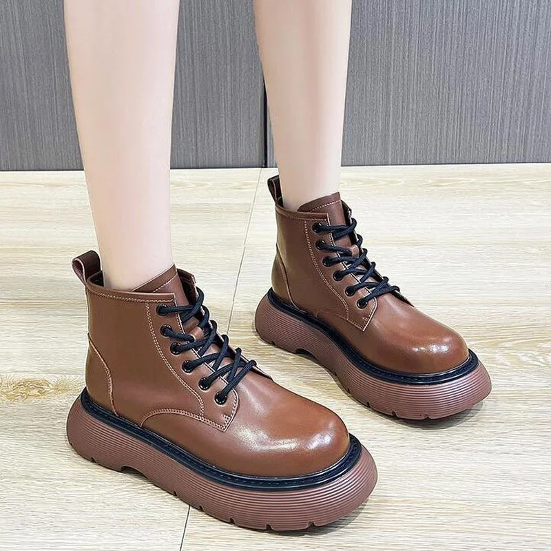 Ladies Fashion British Style Platform Womens Boots Personality Retro Increase heel Women's Shoes 2021 New Fall Winter Low Boots
Ladies Fashion British Style Platform Womens Boots Personality Retro Increase heel Women's Shoes 2021 New Fall Winter Low Boots