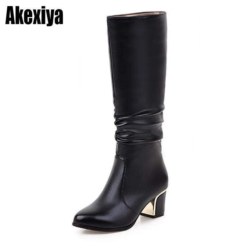 Зимние женские сапоги до колена на платформе, женские кожаные мотоциклетные сапоги, женские модные туфли-лодочки без застежки на среднем ка... 
Зимние женские сапоги до колена на платформе, женские кожаные мотоциклетные сапоги, женские модные туфли-лодочки без застежки на среднем ка...