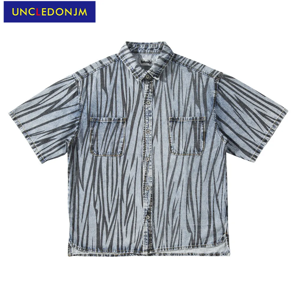 Винтажная джинсовая рубашка UNCLEDONJM Zebra, мужская летняя ретро рубашка большого размера на пуговицах, Корейская одежда, рубашки в стиле хип-хоп...
Винтажная джинсовая рубашка UNCLEDONJM Zebra, мужская летняя ретро рубашка большого размера на пуговицах, Корейская одежда, рубашки в стиле хип-хоп...