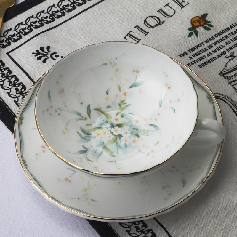 Bone China Coffee Cup Luxury High Quality NordicEuropean Tea Cups Modern Creative Simple Espresso Cups Tazas Drinkware DA60BYD
Bone China Coffee Cup Luxury High Quality NordicEuropean Tea Cups Modern Creative Simple Espresso Cups Tazas Drinkware DA60BYD