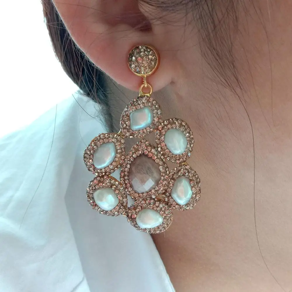 natural White Baroque freshwater Pearl Sunstone Gold color plated champagne cz Stud Earrings vintage flower earrings for women
natural White Baroque freshwater Pearl Sunstone Gold color plated champagne cz Stud Earrings vintage flower earrings for women