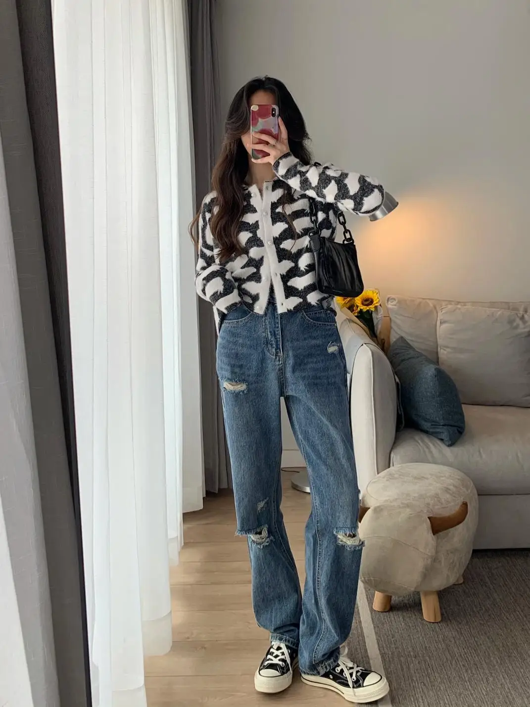 2021 spring and autumn new leisure all-match long-sleeved outer sweater jacket women short knit cardigan top
2021 spring and autumn new leisure all-match long-sleeved outer sweater jacket women short knit cardigan top
