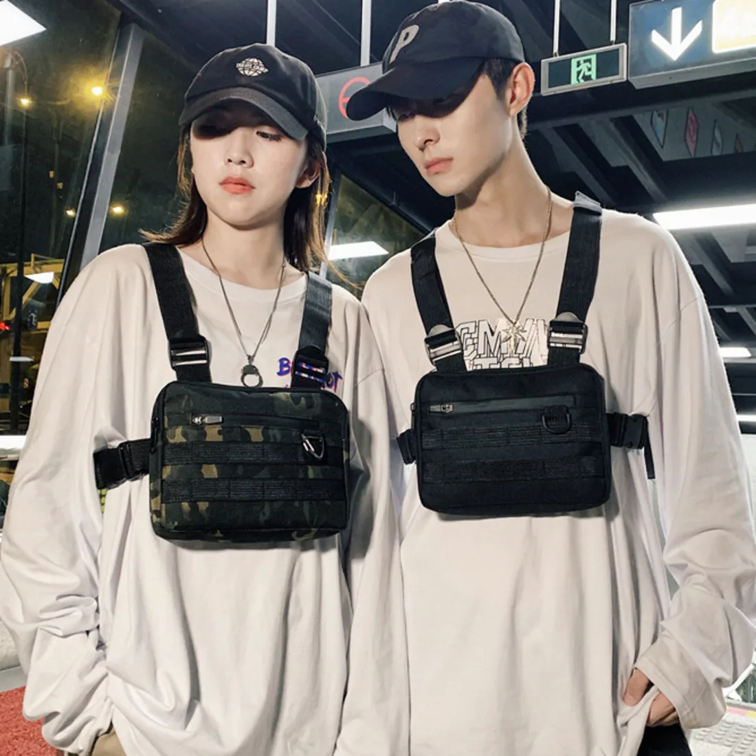 Rig New Chest Men Bag Casual Function Outdoor Style Chest Bag Small Tactical Vest Bags Streetwear For Male Waist Bags Kanye
Rig New Chest Men Bag Casual Function Outdoor Style Chest Bag Small Tactical Vest Bags Streetwear For Male Waist Bags Kanye