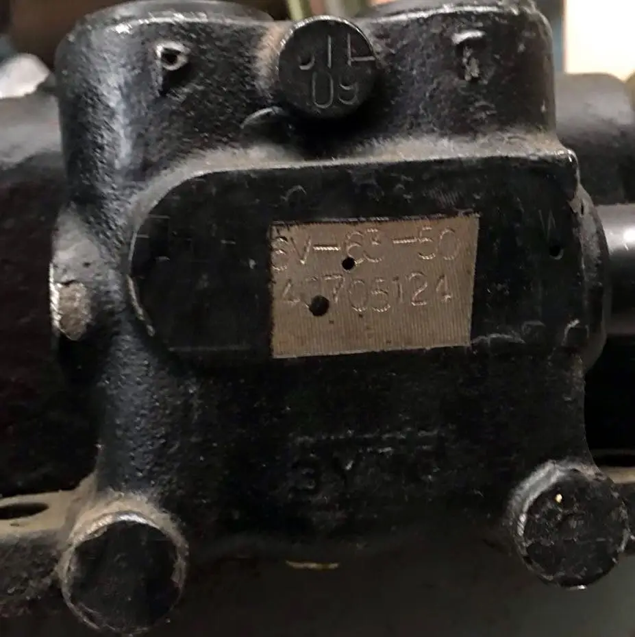 New source XINYUAN65-7 chain excavator multi-way valve assembly distribution valve original fittings 
New source XINYUAN65-7 chain excavator multi-way valve assembly distribution valve original fittings