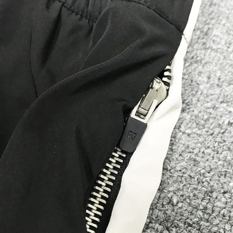 FOG Essentials 1:1 Breasted Velcro Ribbon High Street Pants European and American Trend Brand Casual Pants
FOG Essentials 1:1 Breasted Velcro Ribbon High Street Pants European and American Trend Brand Casual Pants