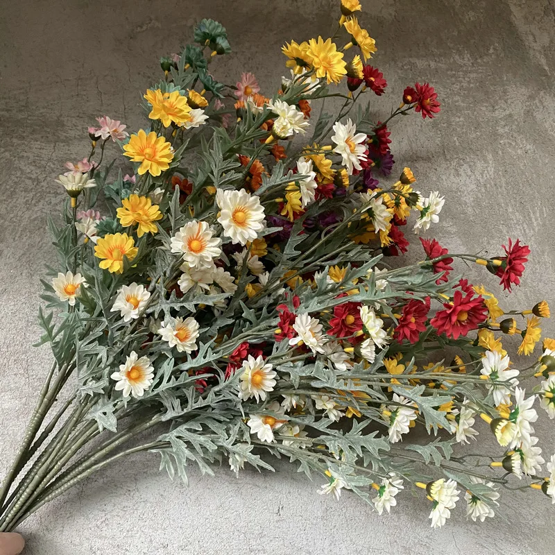 Autumn Chrysanthemum White Indoor Home Furnishings Fake Flowers Wedding Decoration Shooting Simulation Bouquet Immortal Flowers
Autumn Chrysanthemum White Indoor Home Furnishings Fake Flowers Wedding Decoration Shooting Simulation Bouquet Immortal Flowers