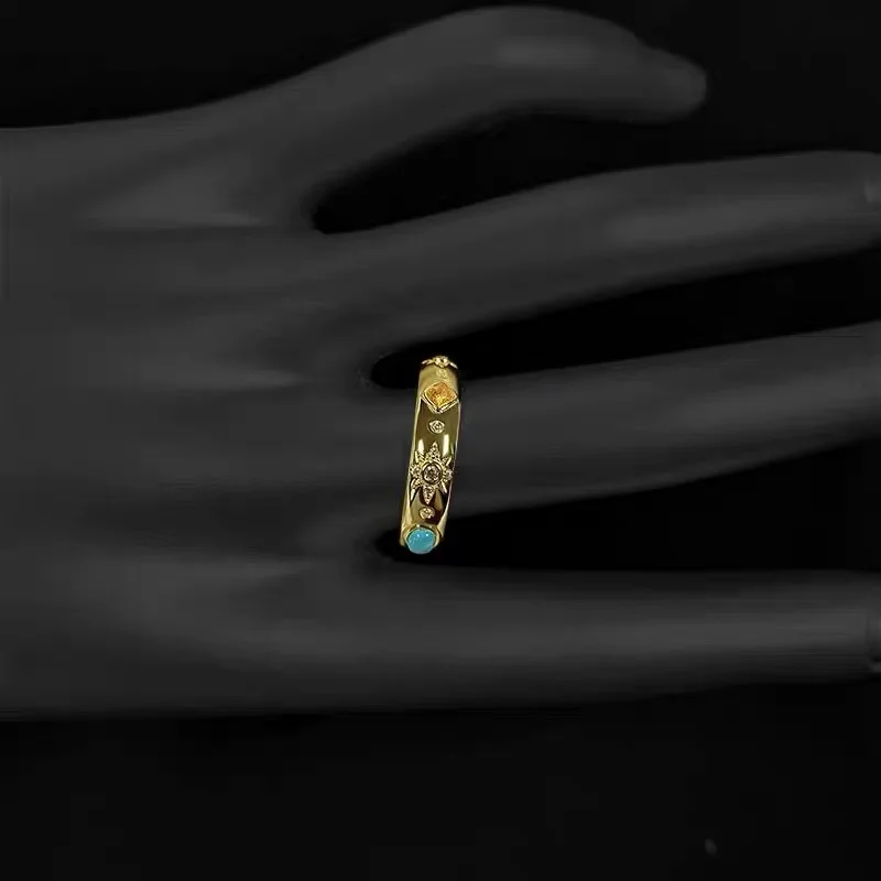 July New Roman style niche design fashion exquisite color blue zirconium women's RING 925 sterling silver jewelry original 1:1
July New Roman style niche design fashion exquisite color blue zirconium women's RING 925 sterling silver jewelry original 1:1