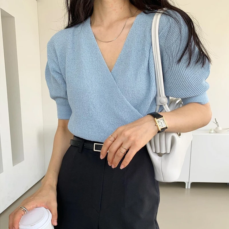 Korea Chic Summer Gentle Milk Soft Blue V-Neck Crossover Pullover Loose Wild Thin Short-Sleeved Sunscreen Sweater
Korea Chic Summer Gentle Milk Soft Blue V-Neck Crossover Pullover Loose Wild Thin Short-Sleeved Sunscreen Sweater