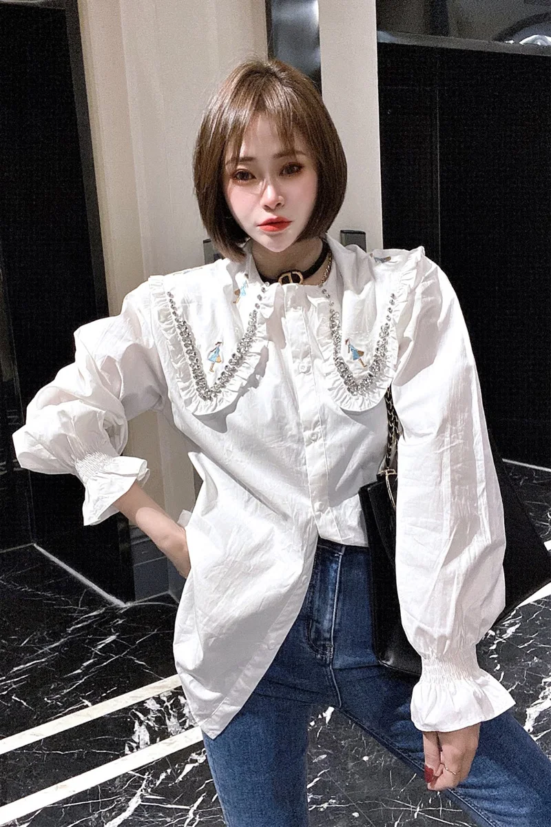 Woman White Blouse with Embroidery Long Sleeve Lolita Blouses 2021 Beading Tops Womens Clothing of Young Fashion Korean XC217
Woman White Blouse with Embroidery Long Sleeve Lolita Blouses 2021 Beading Tops Womens Clothing of Young Fashion Korean XC217