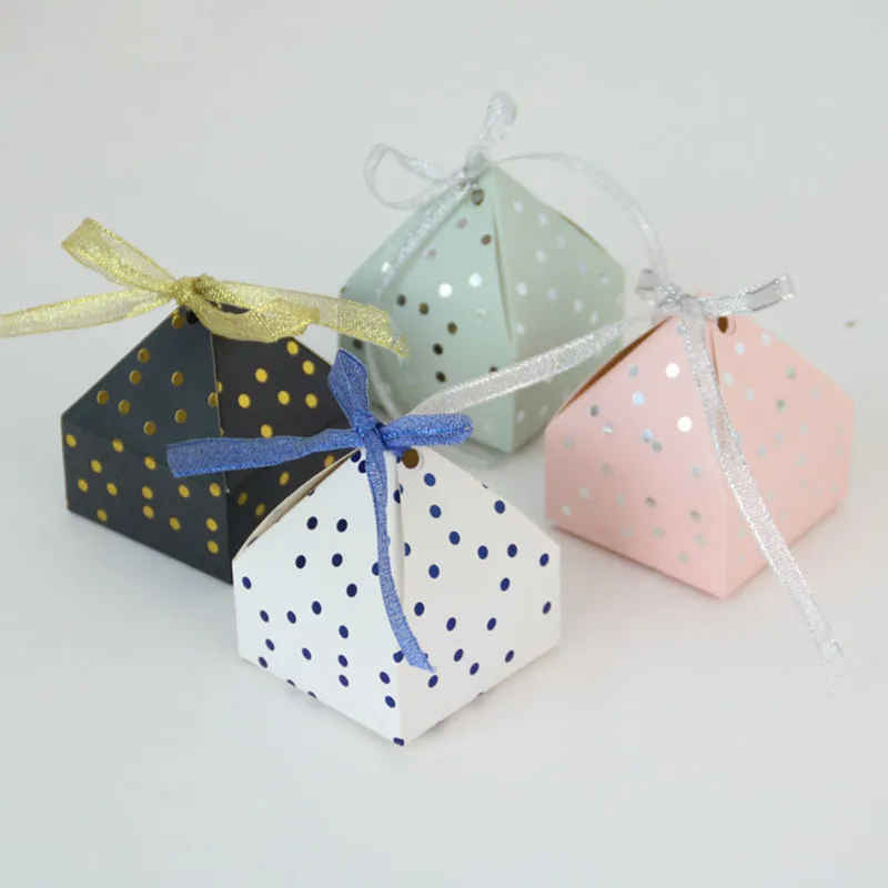 6pcs Pyramid Style Wedding Favors Dragee Baptism Candy Cookie Gift Box Black Box Carton Cardboard Box Gift Bags Wrapping Paper
6pcs Pyramid Style Wedding Favors Dragee Baptism Candy Cookie Gift Box Black Box Carton Cardboard Box Gift Bags Wrapping Paper