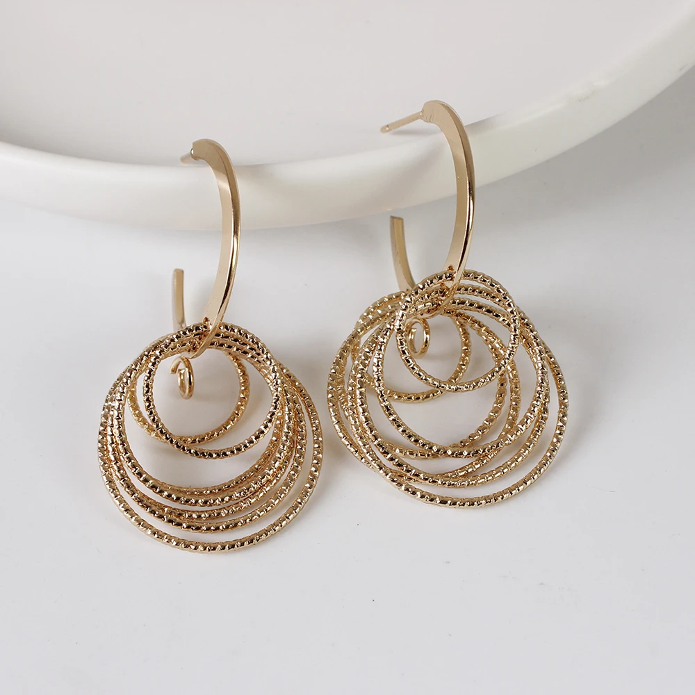 Women's Geometric Metal Golden Earrings Pierced Tassel Long Earrings Punk Style Earrings Party 2020 New
Women's Geometric Metal Golden Earrings Pierced Tassel Long Earrings Punk Style Earrings Party 2020 New