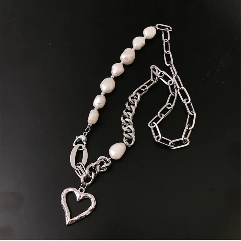 2021 New Senior Fashion Irregular Pearl Women Pendant Necklaces Trendy Link Chain Metal Heart Party Necklace
2021 New Senior Fashion Irregular Pearl Women Pendant Necklaces Trendy Link Chain Metal Heart Party Necklace
