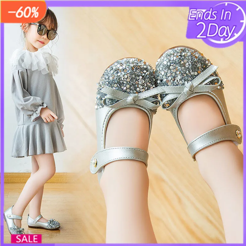 Spring And Autumn Girls Shoes New Trend Children's Princess Shoes Non-Slip Soft Sandals Fashion Girl Glowing Shoes For Girl
Spring And Autumn Girls Shoes New Trend Children's Princess Shoes Non-Slip Soft Sandals Fashion Girl Glowing Shoes For Girl