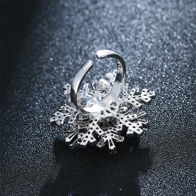 MOFLO 2021 New Year White Gold Plated Rotatable Full CZ Snowflake Adjustable Rings Zircon Snowflake Open Finger Rings
MOFLO 2021 New Year White Gold Plated Rotatable Full CZ Snowflake Adjustable Rings Zircon Snowflake Open Finger Rings