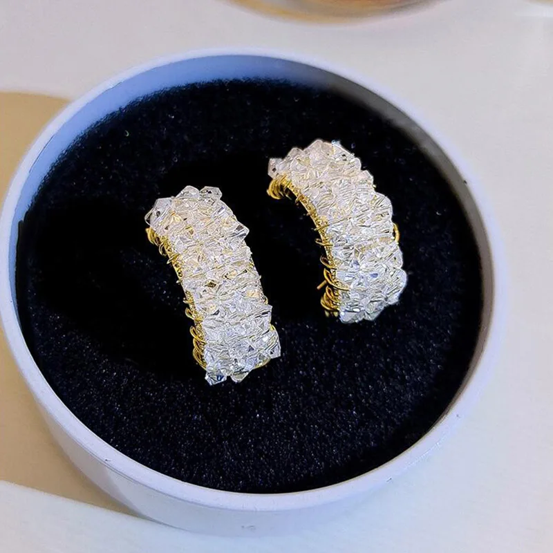 Korean new earrings Shiny Crystal Zircon Gold Color C-Shape Stud Earring for Women Girl Best Gifts Dinner Pary Fashion Jewelry
Korean new earrings Shiny Crystal Zircon Gold Color C-Shape Stud Earring for Women Girl Best Gifts Dinner Pary Fashion Jewelry