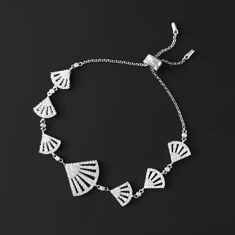Monaco jewelry new fan-shaped bracelets S925 sterling silver adjustable chains original 1:1 fashion classic gift
Monaco jewelry new fan-shaped bracelets S925 sterling silver adjustable chains original 1:1 fashion classic gift