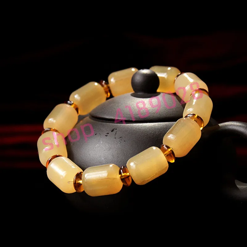 Natural Tibetan sheep horn bucket shaped beads bracelet, horn carving crafts accessories.
Natural Tibetan sheep horn bucket shaped beads bracelet, horn carving crafts accessories.