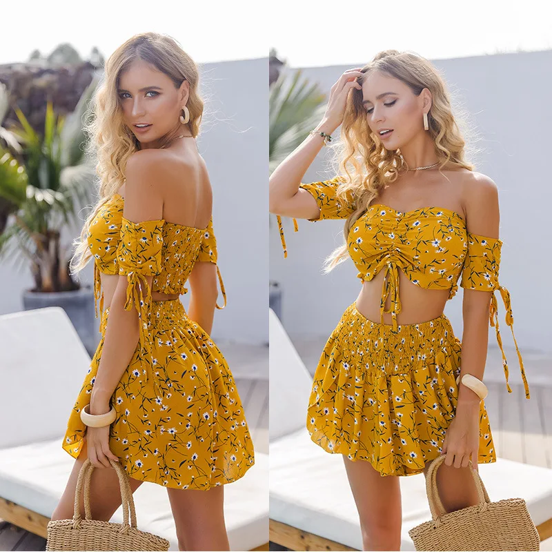 Beach Style Fashion Off-shoulder Top Shorts Suit Sexy and Comfortable Printing Summer New Two-piece Short Suit Women
Beach Style Fashion Off-shoulder Top Shorts Suit Sexy and Comfortable Printing Summer New Two-piece Short Suit Women