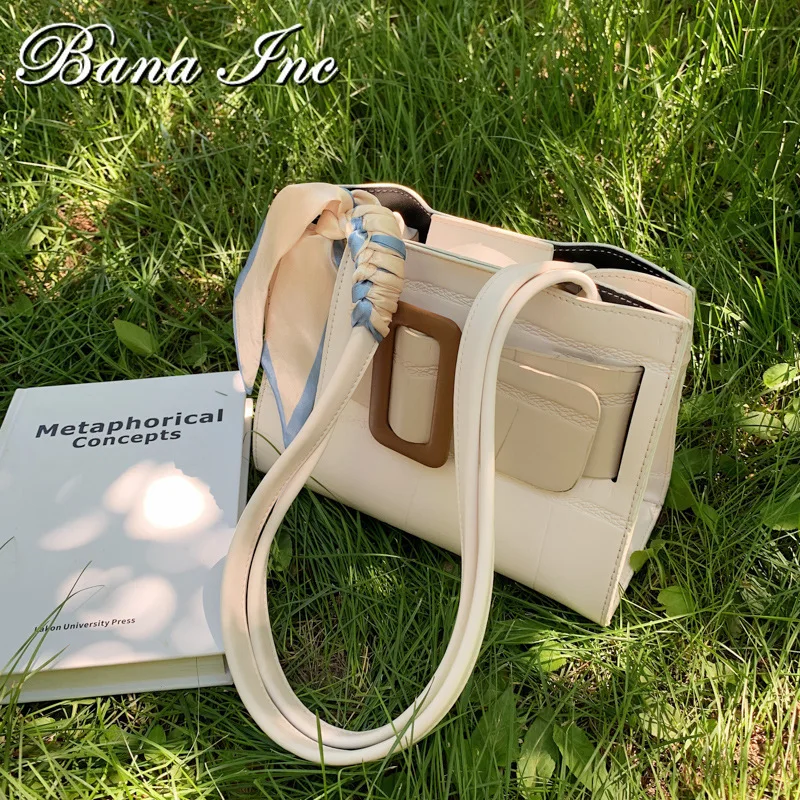 Elegant Female Ribbon Belt Buckle Handbag Tote Bag 2021 New Quality PU Leather Belt Buckle Handbag Luxury Brand Shoulder
Elegant Female Ribbon Belt Buckle Handbag Tote Bag 2021 New Quality PU Leather Belt Buckle Handbag Luxury Brand Shoulder