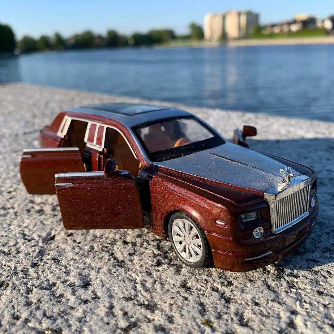 1:24 Rolls-Royce Phantom Alloy Car Model Diecasts & Toy Vehicles Toy Car Metal Collection Car Model High Simulation Kids Toy 
1:24 Rolls-Royce Phantom Alloy Car Model Diecasts & Toy Vehicles Toy Car Metal Collection Car Model High Simulation Kids Toy