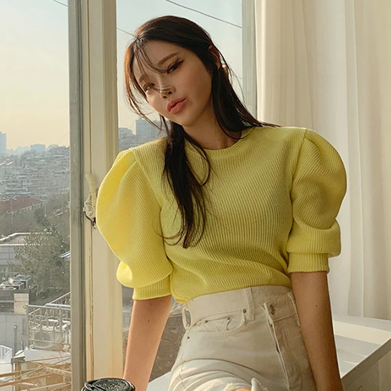 Puff Sleeve Summer T-Shirts Women Solid Korean Loose Elegant Casual Shirts O-Neck Vintage Harajuku Cotton Tops 3 Colors X042
Puff Sleeve Summer T-Shirts Women Solid Korean Loose Elegant Casual Shirts O-Neck Vintage Harajuku Cotton Tops 3 Colors X042