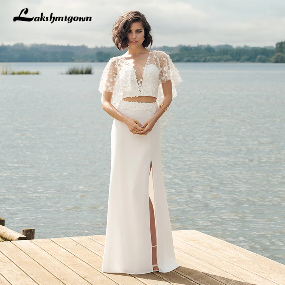 2022 V Neck Two Pieces Wedding Dresses Low Back Appliqued Lace A Line Split Bohemian Wedding Gown Plus Size Bridal Gowns
2022 V Neck Two Pieces Wedding Dresses Low Back Appliqued Lace A Line Split Bohemian Wedding Gown Plus Size Bridal Gowns