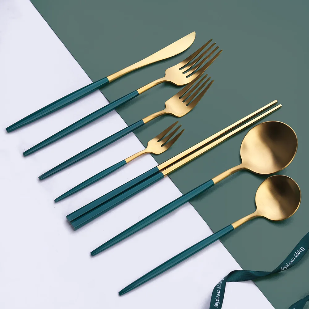 Peacock Green Gold Portuguese Tableware Dark Green Gold Knife, Fork and Spoon Western Food Knife and Fork Gift Set
Peacock Green Gold Portuguese Tableware Dark Green Gold Knife, Fork and Spoon Western Food Knife and Fork Gift Set