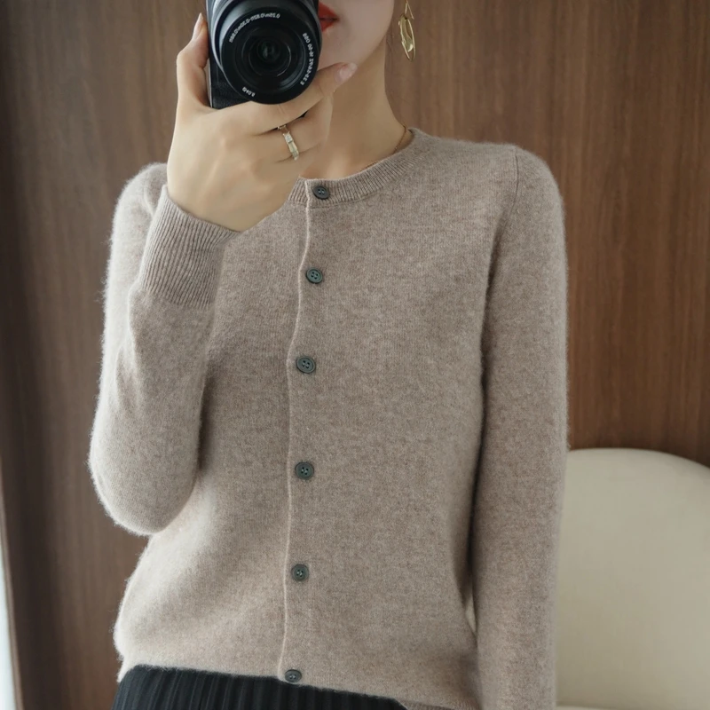 Cashmere Cardigan Women's Loose Sweater Spring Autumn/Winter 100% Pure Wool Sweater Knitted Jacket Woman Casual Basic Shirt
Cashmere Cardigan Women's Loose Sweater Spring Autumn/Winter 100% Pure Wool Sweater Knitted Jacket Woman Casual Basic Shirt