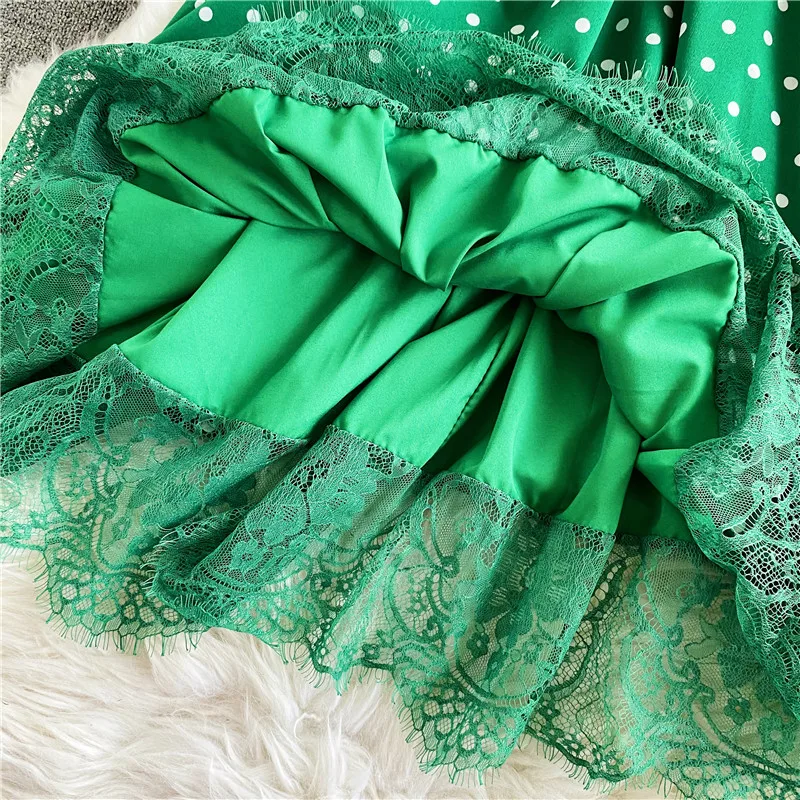Vintage Polka Dot Skirt Women Elegant High Waist Lace Patchwork Korean Sweet Casual New Spring Green Fashion Clothing
Vintage Polka Dot Skirt Women Elegant High Waist Lace Patchwork Korean Sweet Casual New Spring Green Fashion Clothing