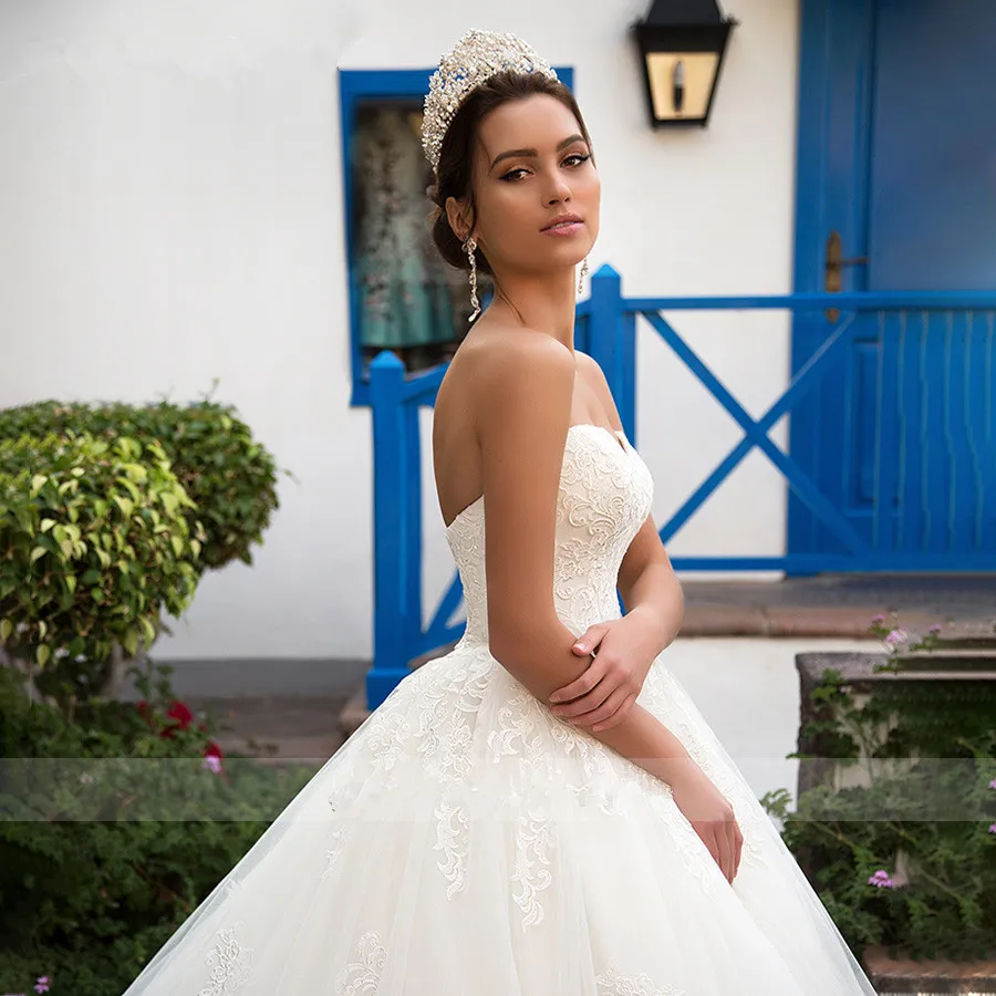 Sweetheart Illusion With Jacket A-Line Wedding Dress 2021 Princess Romantic Appliques Lace Up Bride Gowns wedding gowns 
Sweetheart Illusion With Jacket A-Line Wedding Dress 2021 Princess Romantic Appliques Lace Up Bride Gowns wedding gowns