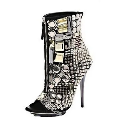 Sexy Luxury Crystal Zipper Front Ankle Boots For Women Peep Toe Decor High Heels Platform Glatiator Sandals Lady Shoes Female
Sexy Luxury Crystal Zipper Front Ankle Boots For Women Peep Toe Decor High Heels Platform Glatiator Sandals Lady Shoes Female