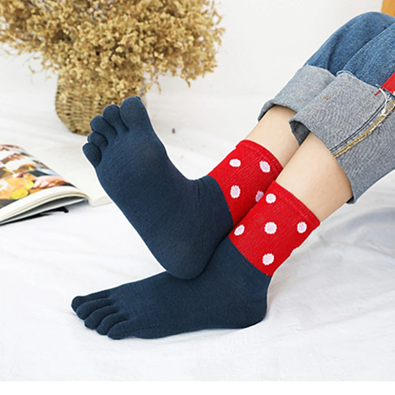 

5 Pairs Fashion Five Fingers Toe Socks for Women Autumn Winter Warm Polka Dots Casual Sport Socks with Toes calcetines mujer