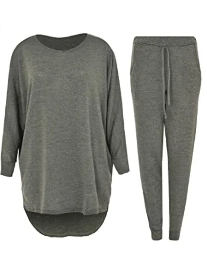two piece outfits set for women round neck long sleeve dovetail top and fashion solid color lace-up pants
two piece outfits set for women round neck long sleeve dovetail top and fashion solid color lace-up pants