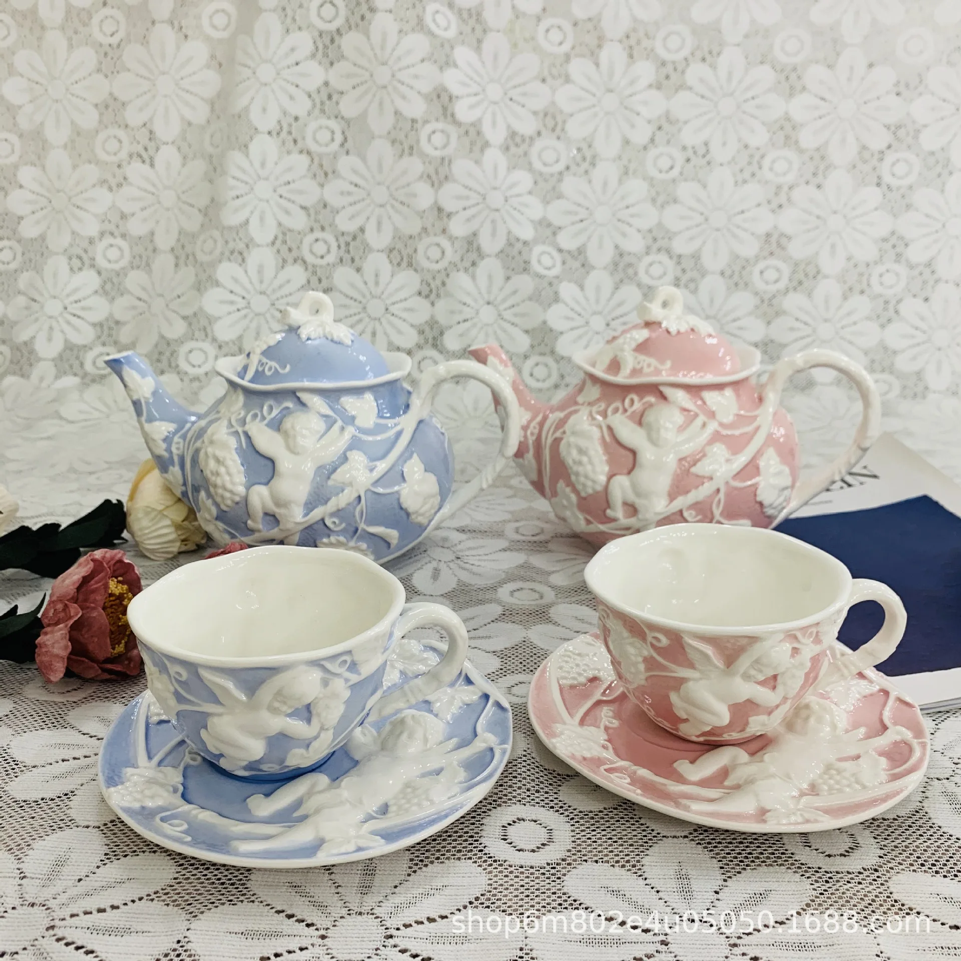 Relief Angel hand-painted isolation color glaze European style high-grade coffee cup plate afternoon Camellia teapot
Relief Angel hand-painted isolation color glaze European style high-grade coffee cup plate afternoon Camellia teapot