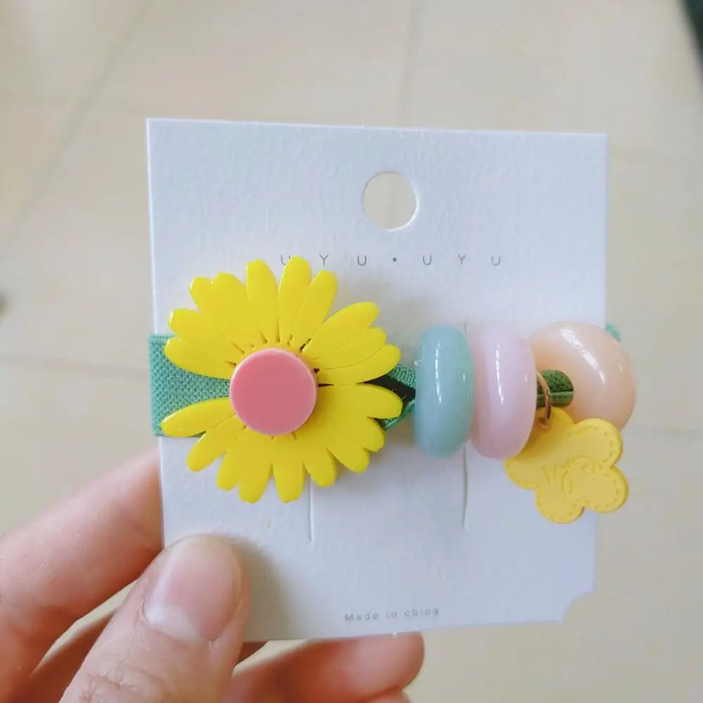 The New Hair Clips The Girl's Hair Ornaments With The Braids Lovely Modelling Of Chrysanthemum The girl's Lovely Hair Decoration
The New Hair Clips The Girl's Hair Ornaments With The Braids Lovely Modelling Of Chrysanthemum The girl's Lovely Hair Decoration