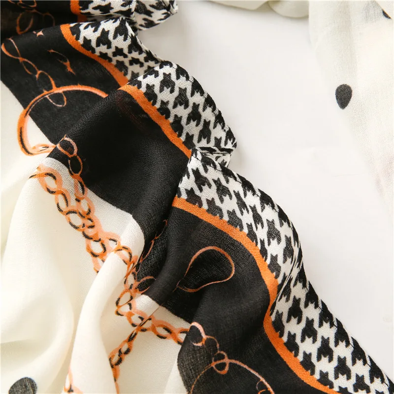 Women Autumn Luxury Carriage Chain Dot Viscose Shawl Scarf High Quality Print Wrap Pashmina Snood Bufandas Muslim Hijab 180*90cm
Women Autumn Luxury Carriage Chain Dot Viscose Shawl Scarf High Quality Print Wrap Pashmina Snood Bufandas Muslim Hijab 180*90cm