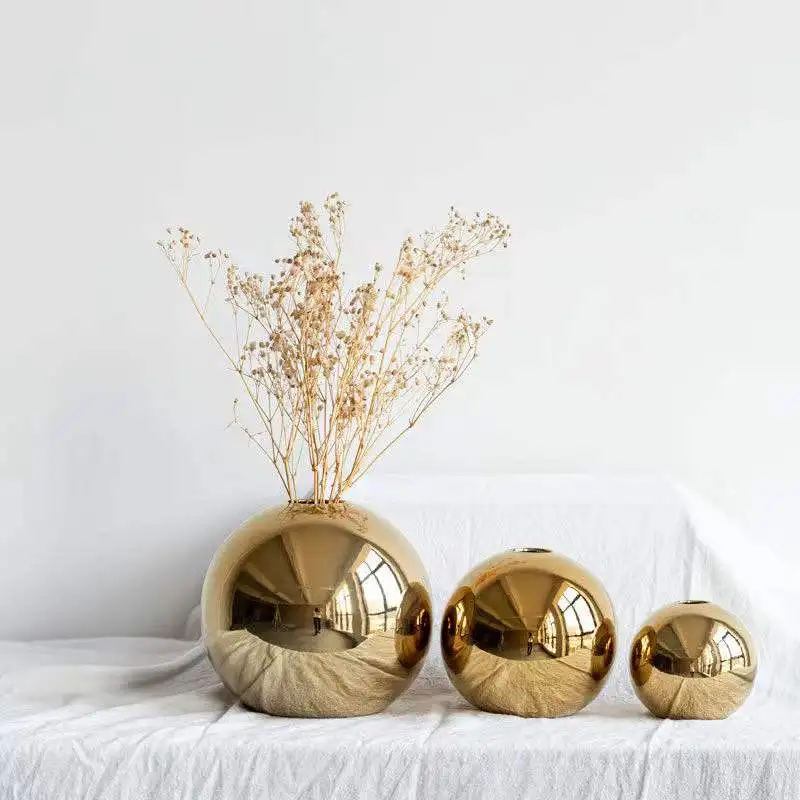 European Art Style Gold-Plated Ceramic Vase Indoor High-Grade Decorative Vase Can Be Given As A Gift
European Art Style Gold-Plated Ceramic Vase Indoor High-Grade Decorative Vase Can Be Given As A Gift