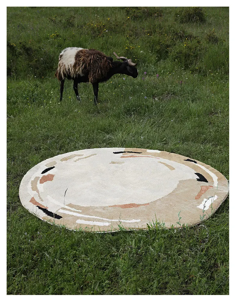 Aoyama Meiju nomadic living room carpet bedroom Nordic bedside mat light luxury round INS wind
Aoyama Meiju nomadic living room carpet bedroom Nordic bedside mat light luxury round INS wind