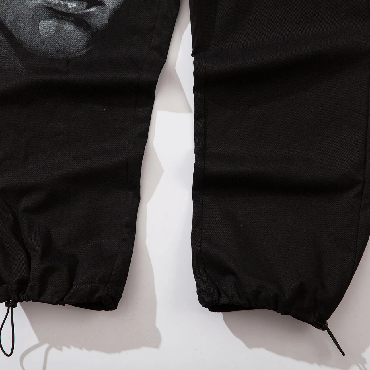 Face Graffiti Pant Man Hip Hop Streetwear Elastic Waist Men Trousers Cotton Harajuku Oversized Loose Joggers Pants
Face Graffiti Pant Man Hip Hop Streetwear Elastic Waist Men Trousers Cotton Harajuku Oversized Loose Joggers Pants