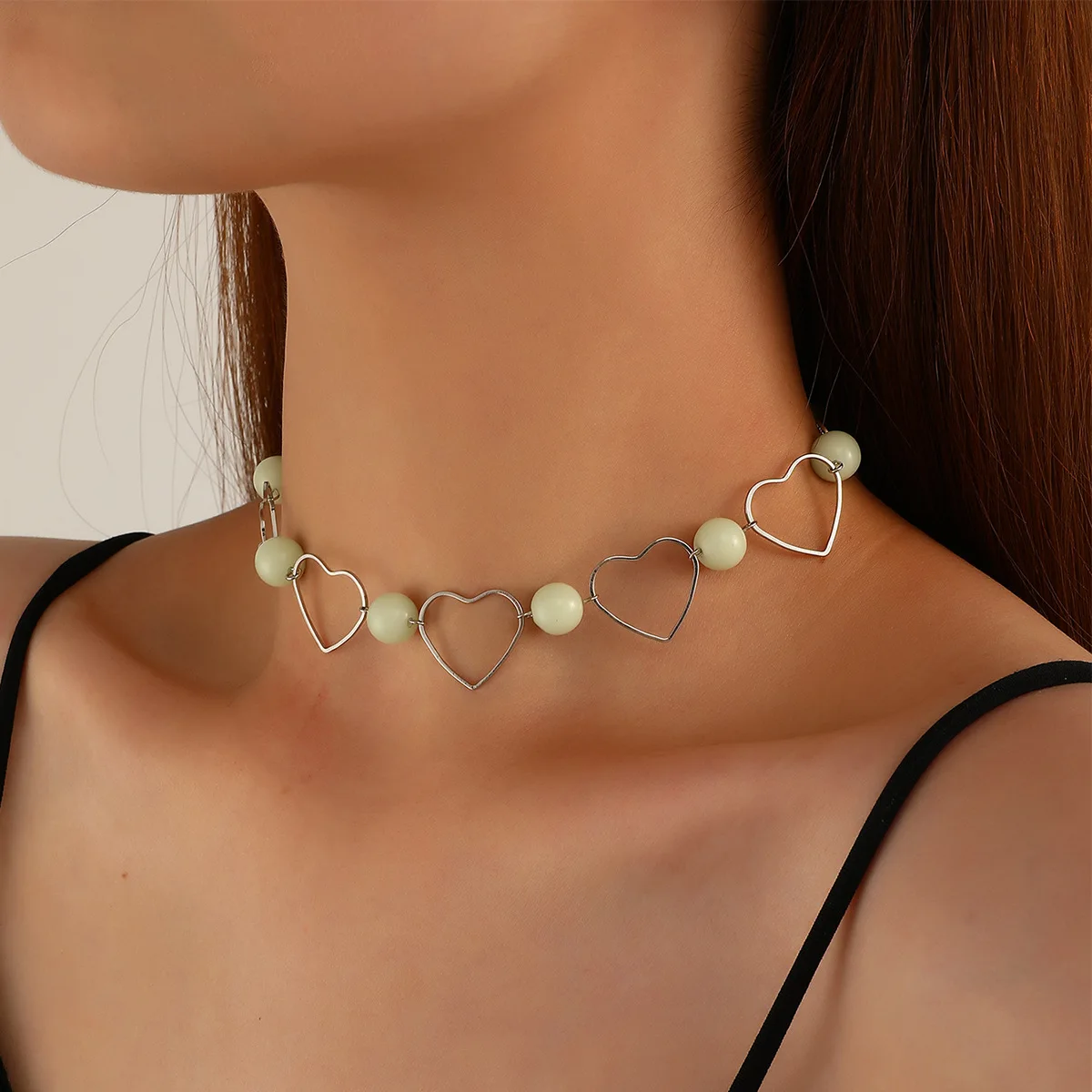 Ins Romantic And Creative Alloy Heart-Shaped Collocation Luminous Round Beads Necklace Women's Neck Decoration Jewelry Accessory
Ins Romantic And Creative Alloy Heart-Shaped Collocation Luminous Round Beads Necklace Women's Neck Decoration Jewelry Accessory