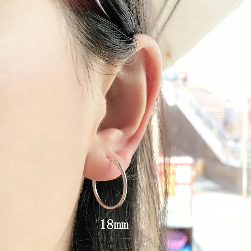 Titanium Steel Simple Ear Bone Hoop Earrings For Women Mini Small Hoop Earrings Ear Bone Buckle Round Circle Earrings Hoops
Titanium Steel Simple Ear Bone Hoop Earrings For Women Mini Small Hoop Earrings Ear Bone Buckle Round Circle Earrings Hoops